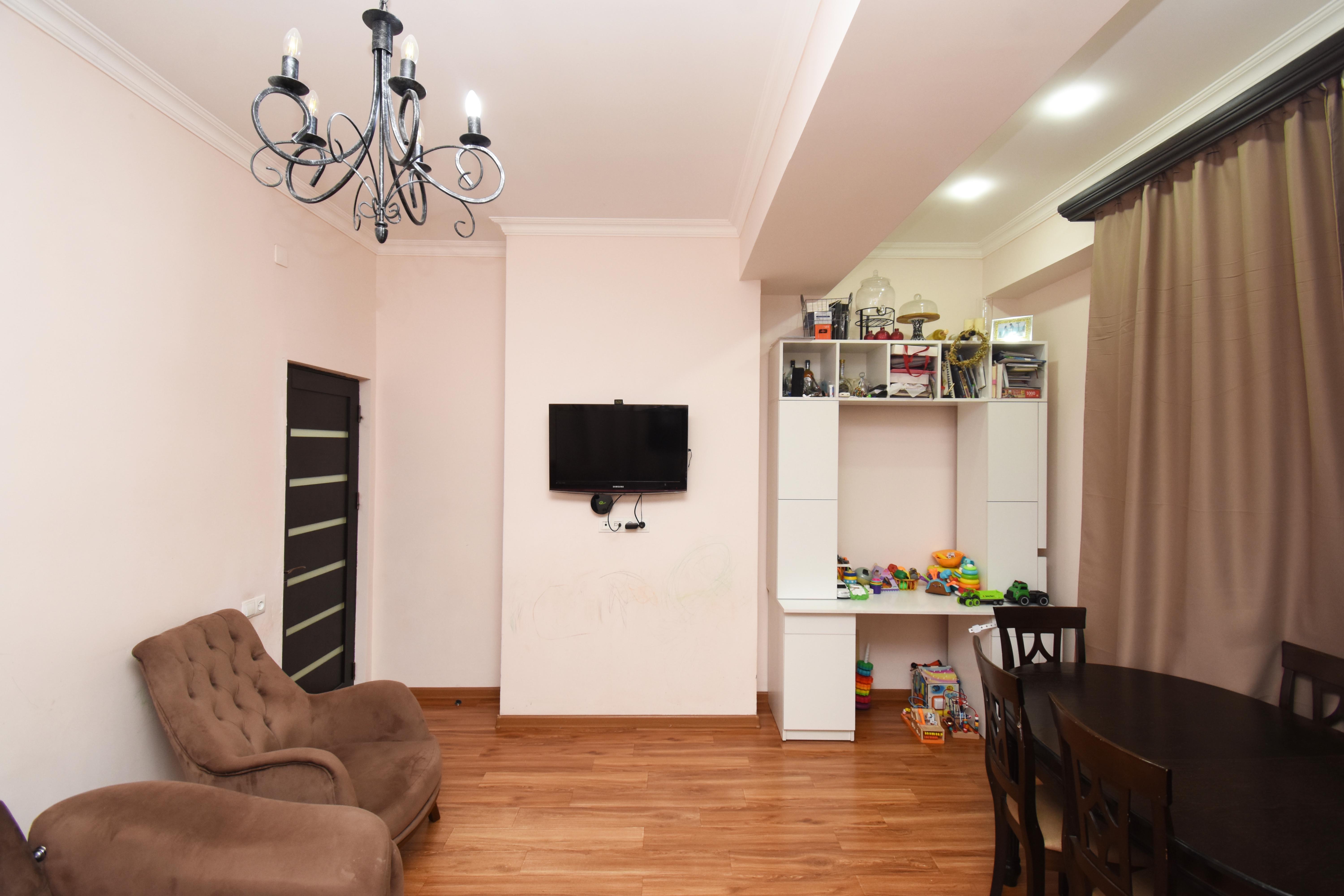 11dc7ee4-f3b3-42ef-b092-df70fa6307c7.jpg