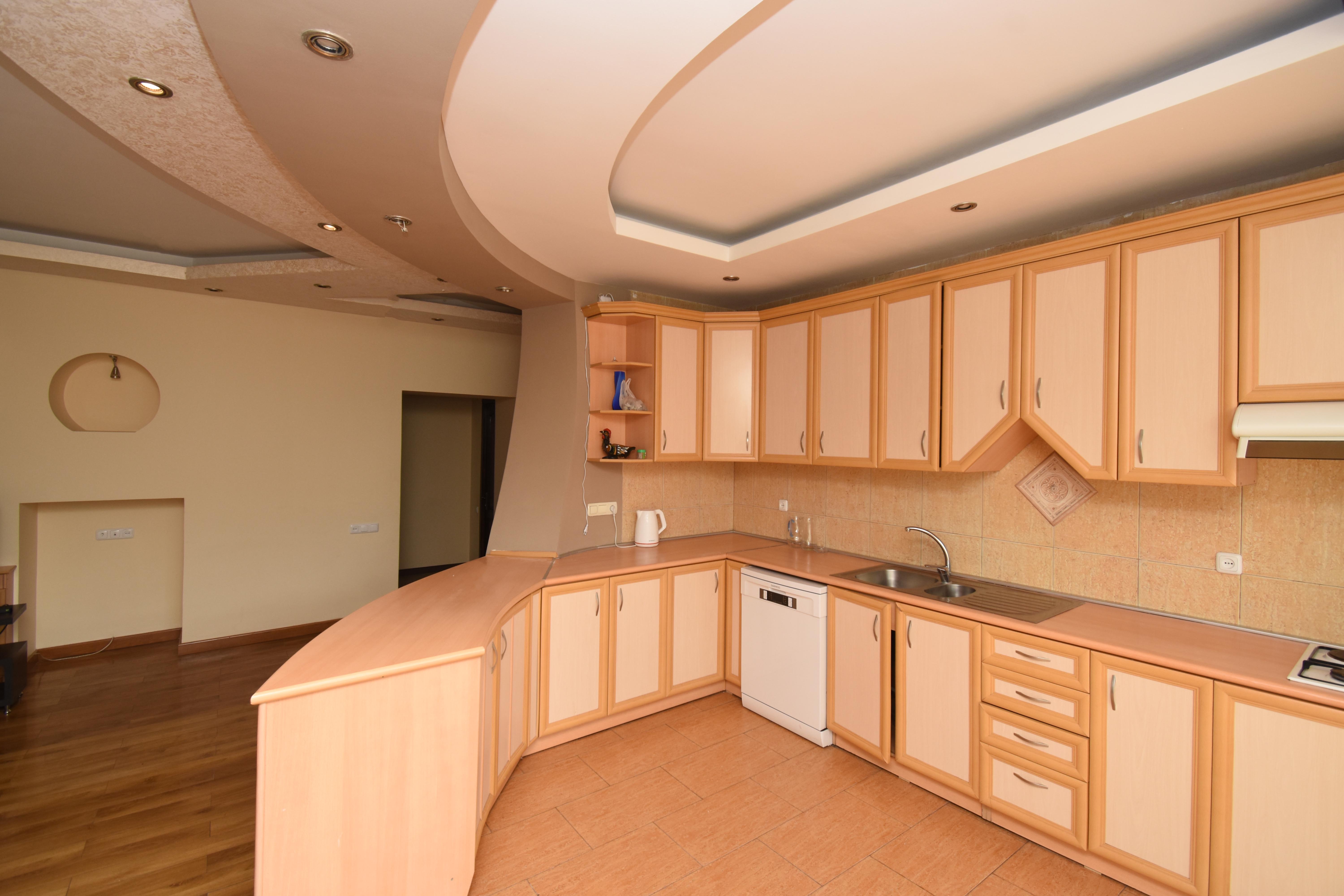 cf3d1dd7-98e7-4818-bd6c-46b4c9d49aed.jpg